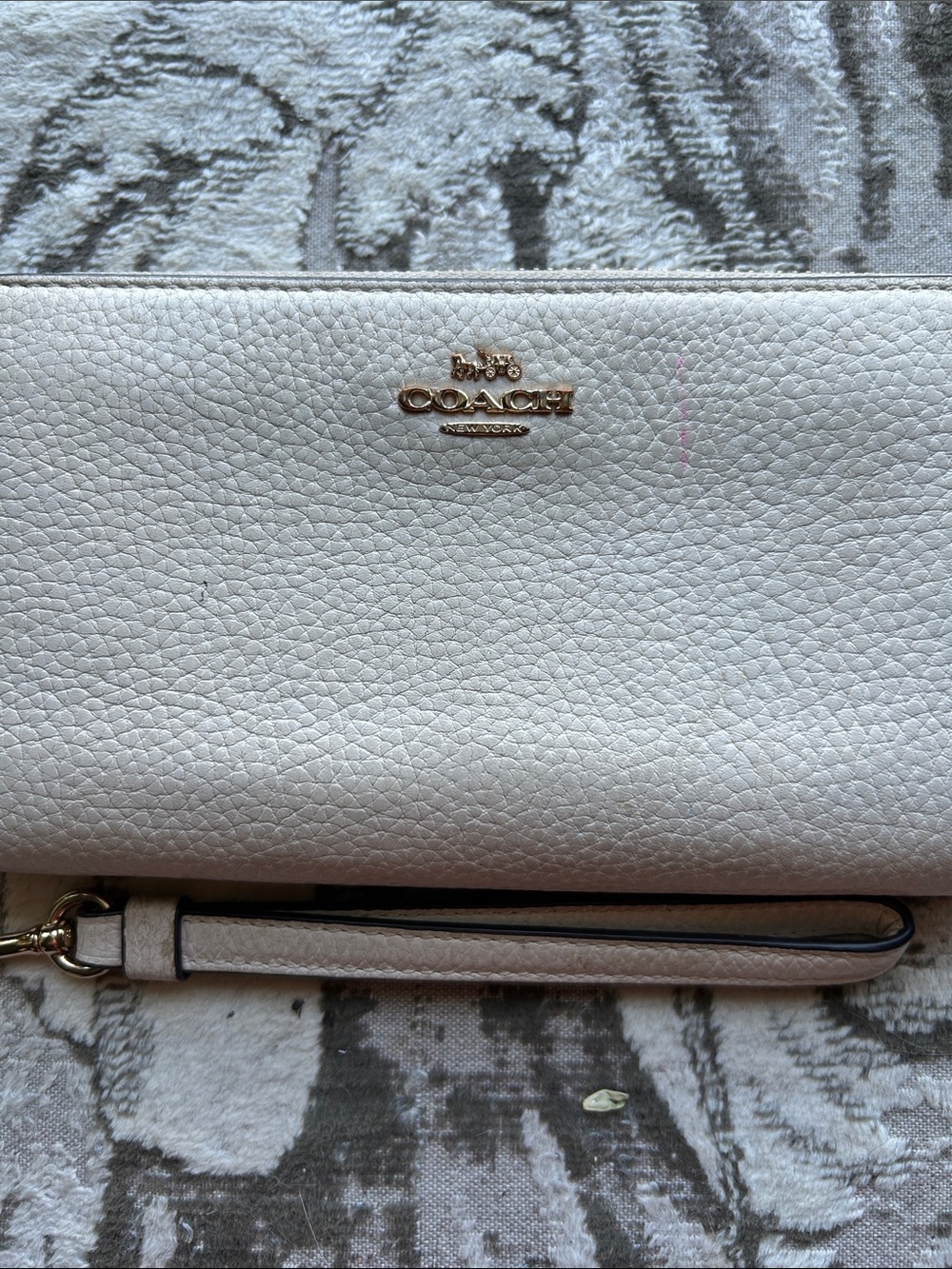 Coach Cream Pebbled Leather Wristlet with Gold Logo - Picture 5 of 5